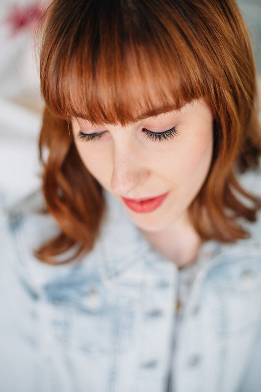 DC Beauty Blogger Kara Ferguson shares how to apply false lashes like a pro