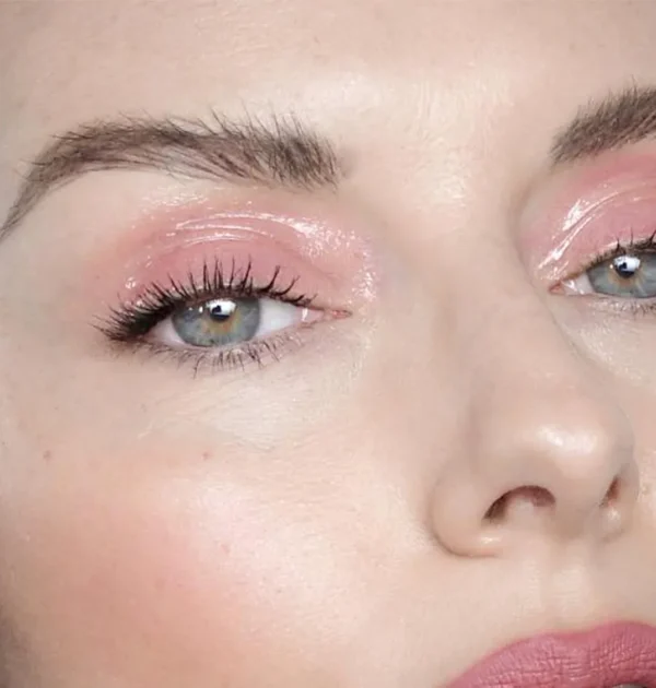How to do glossy lids