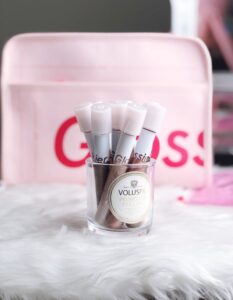 Review and swatches of all 8 shades of Glossier Lidstar via The Beauty Minimalist